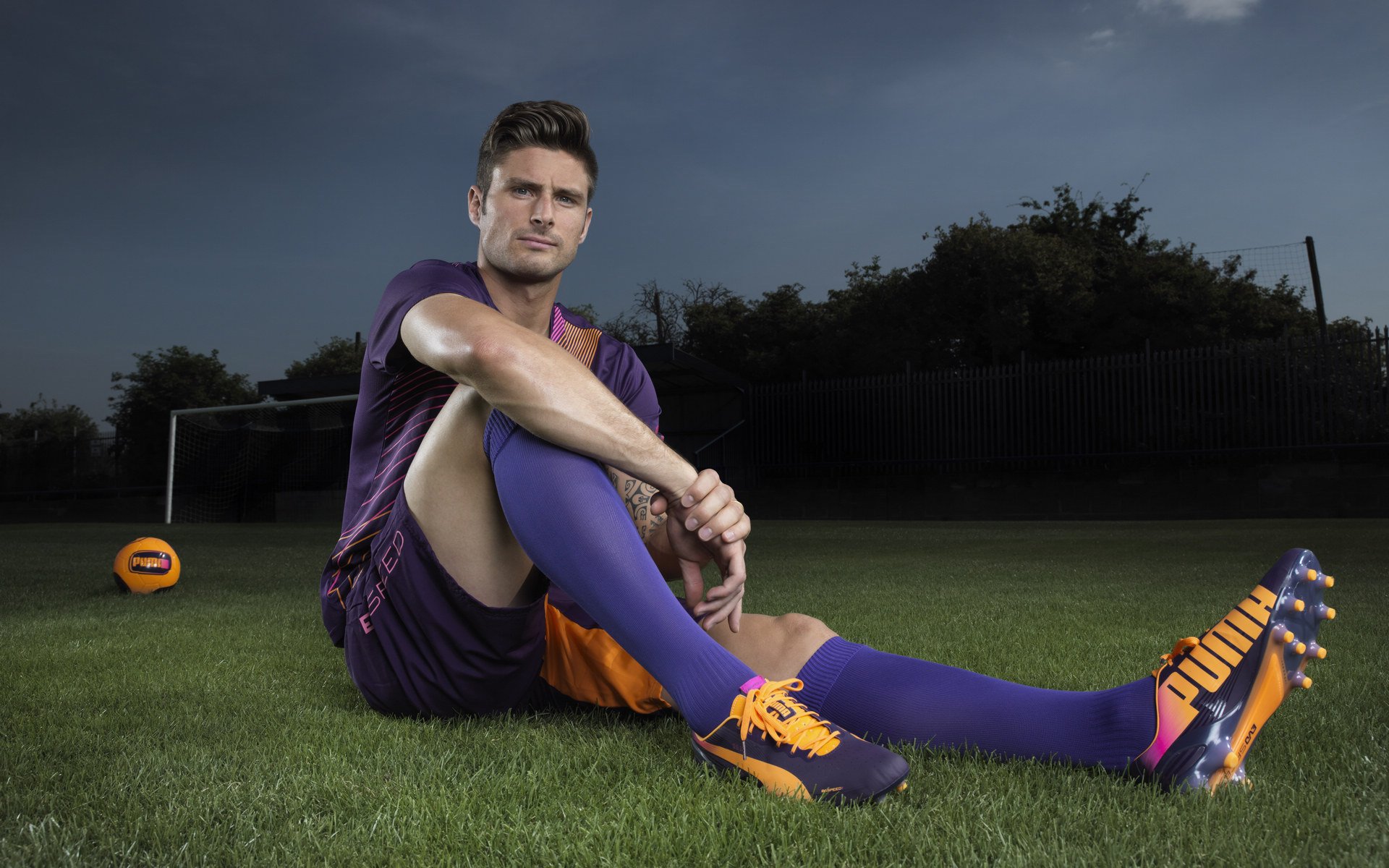 莱万用实力证明自己,哥斯达黎加击溃尼日利亚—绿茵场上的双重启示